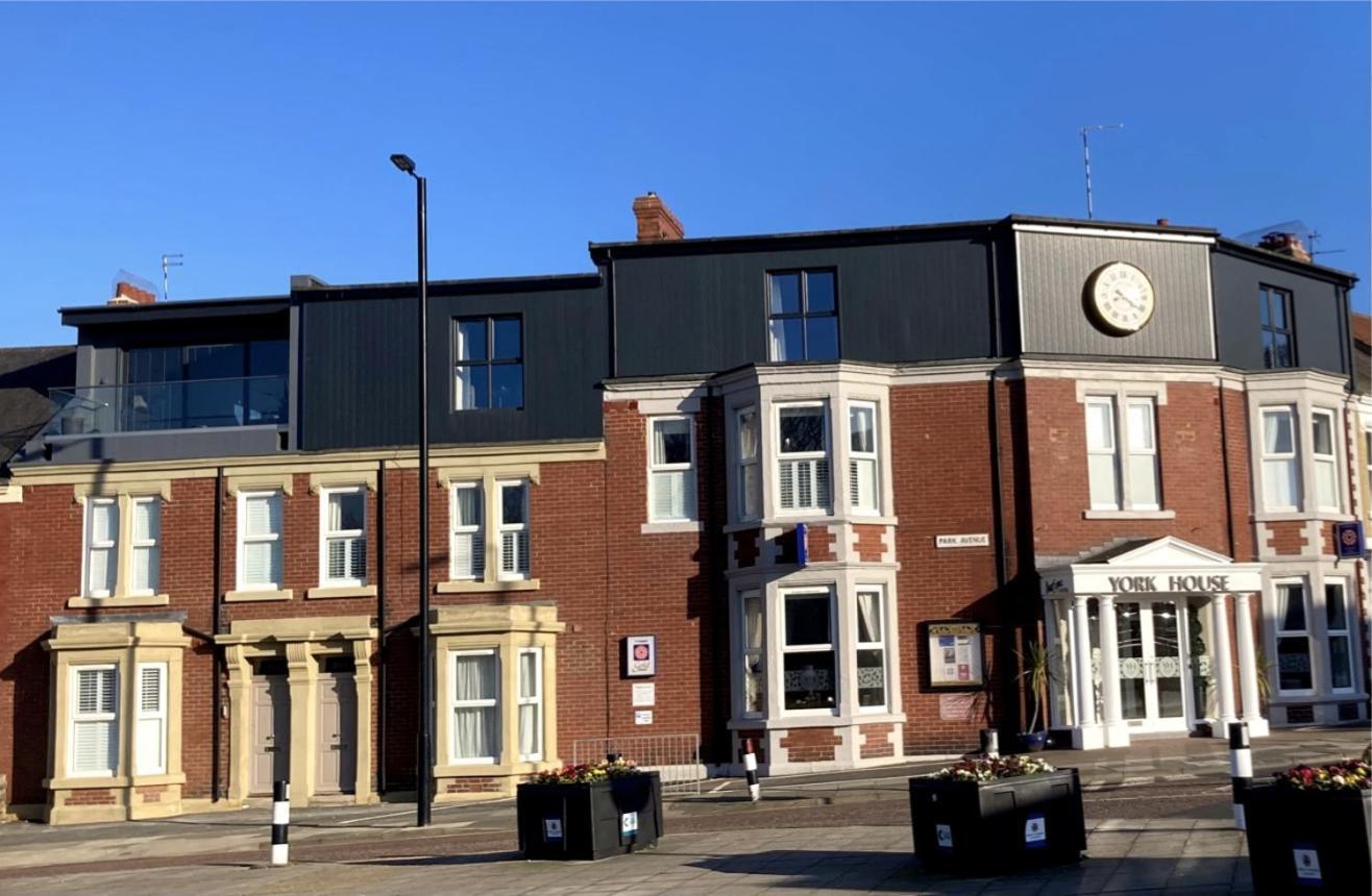 York House Hotel Уитли-Бей Экстерьер фото