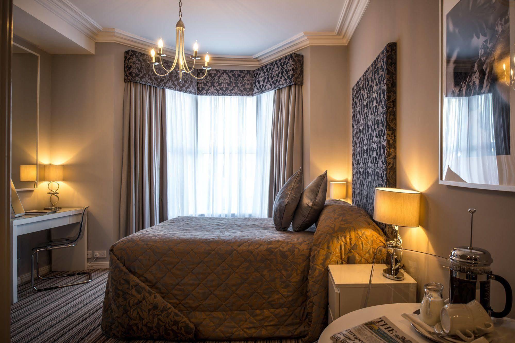 York House Hotel Уитли-Бей Экстерьер фото
