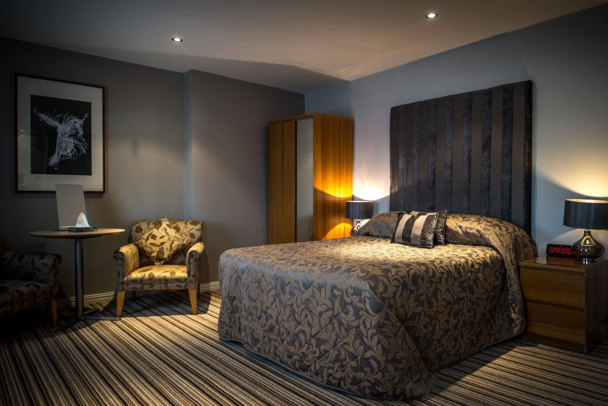 York House Hotel Уитли-Бей Экстерьер фото