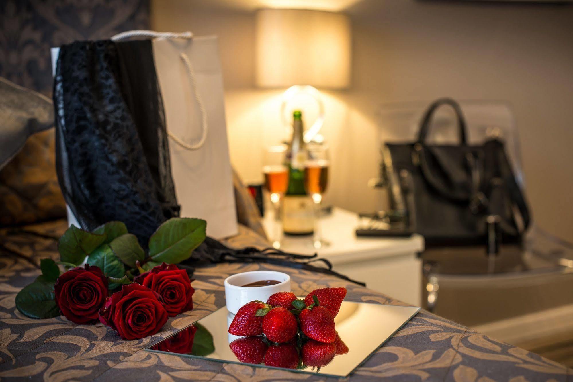 York House Hotel Уитли-Бей Экстерьер фото